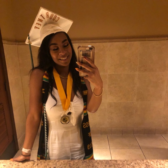 Meet your Posher☺️ - Picture 1 of 5